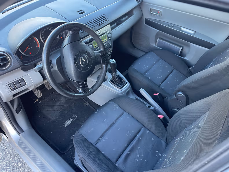 Mazda 2 / 2 Hybrid - 9