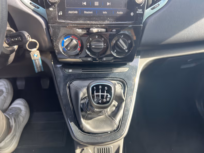 Lancia Ypsilon - 20