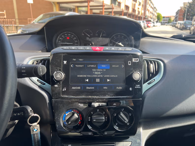 Lancia Ypsilon - 19