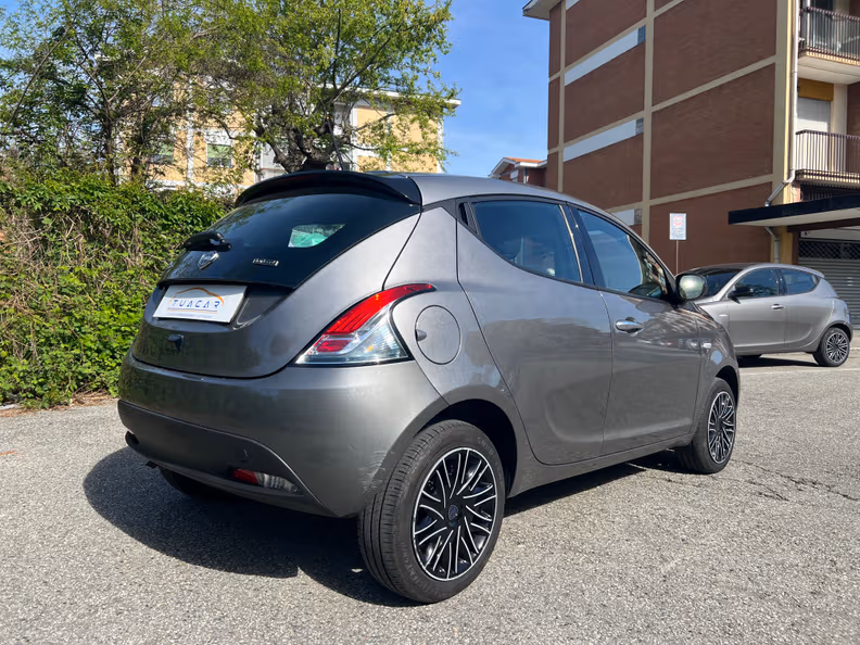 Lancia Ypsilon - 6