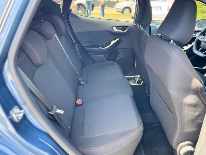 Ford Fiesta - 24