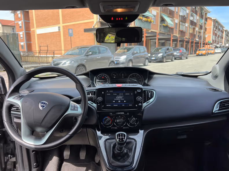 Lancia Ypsilon - 21
