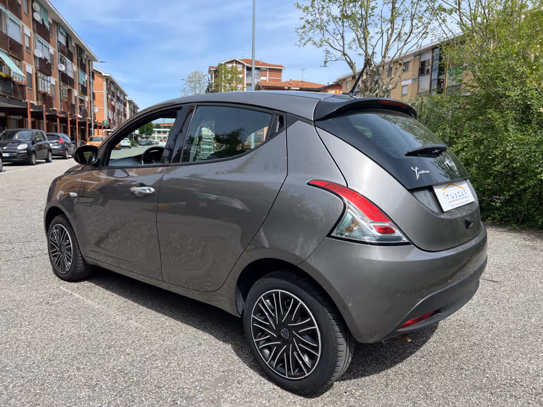 Lancia Ypsilon - 8