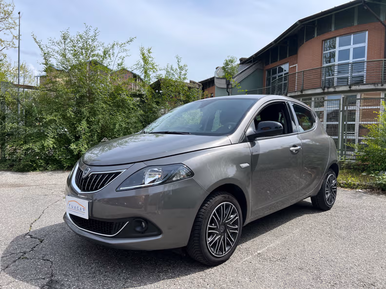 Lancia Ypsilon