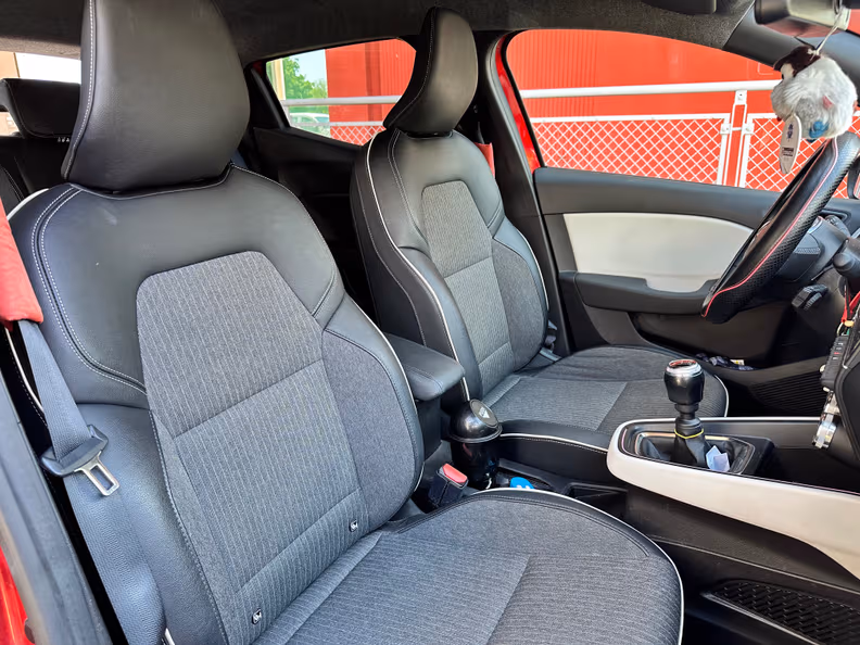 Renault Clio - 19