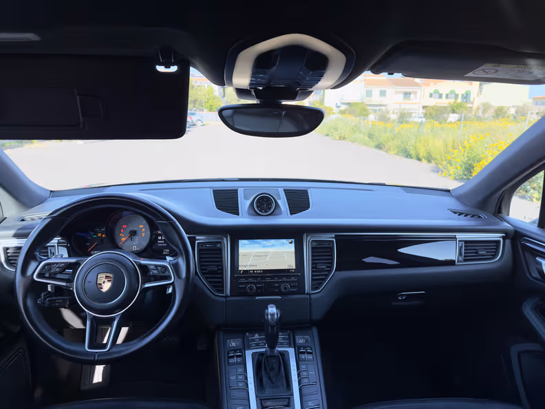 Porsche Macan - 16