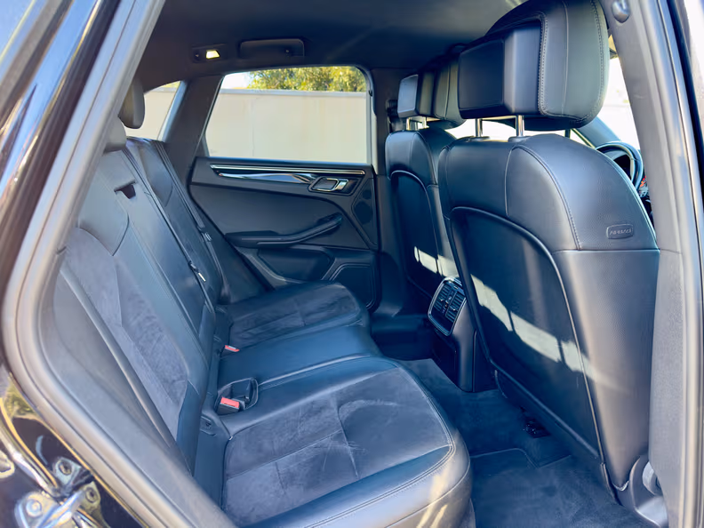 Porsche Macan - 31