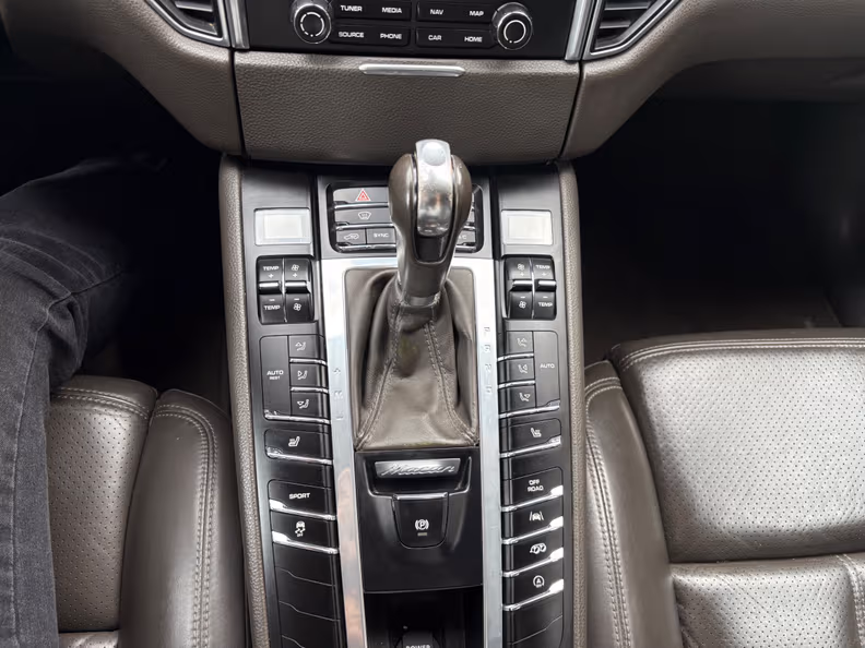 Porsche Macan - 15