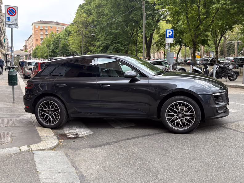 Porsche Macan - 4