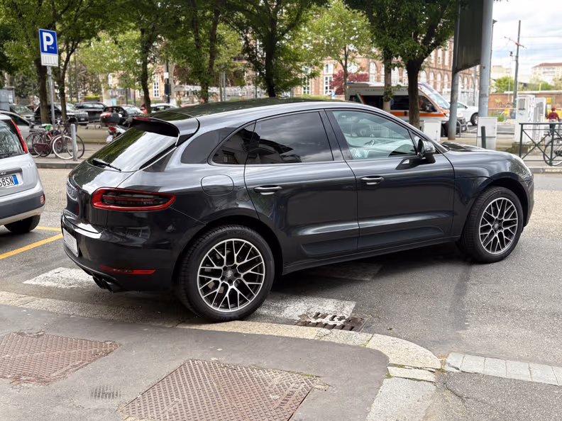 Porsche Macan - 5