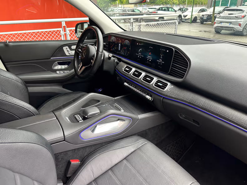 Mercedes-Benz GLE-Class - 27