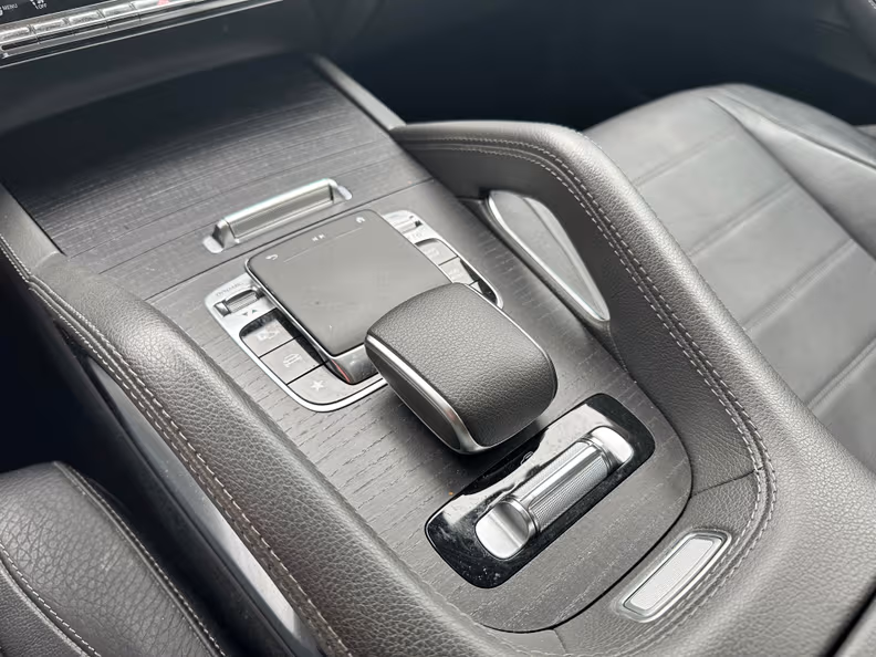 Mercedes-Benz GLE-Class - 25