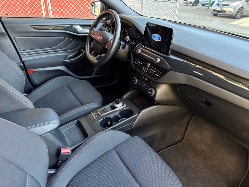 Ford Focus - 31