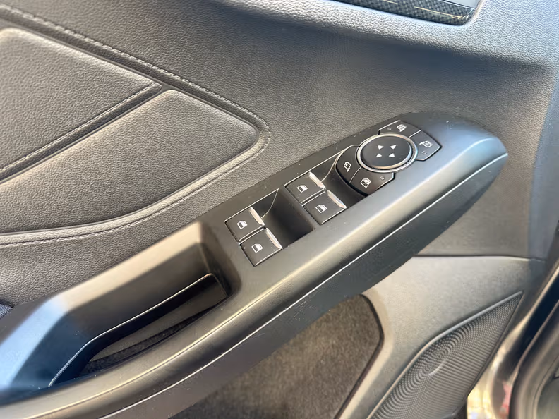 Ford Focus - 22