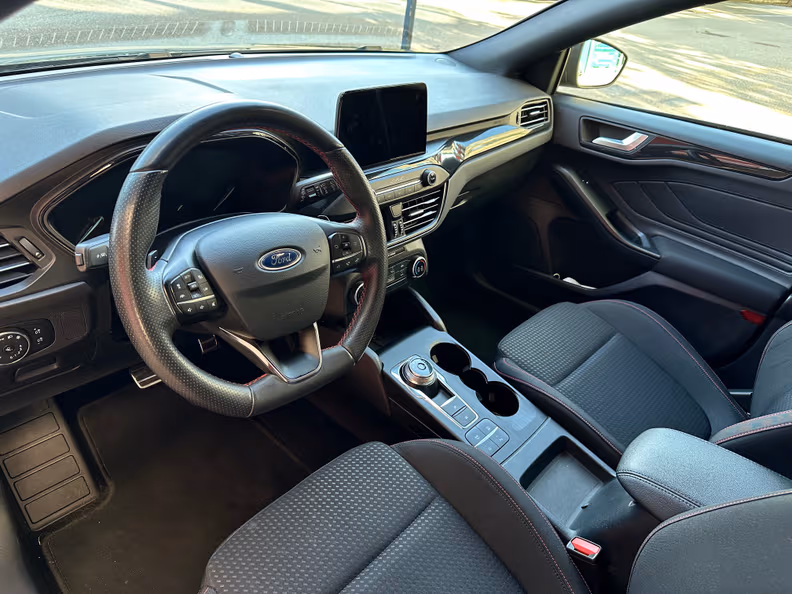 Ford Focus - 8