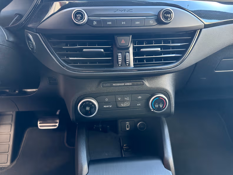 Ford Focus - 27