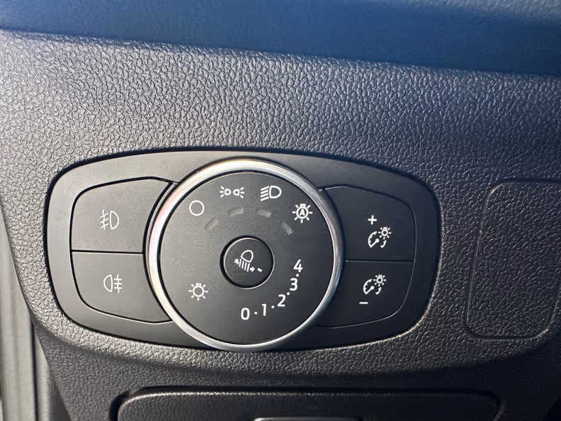 Ford Focus - 25