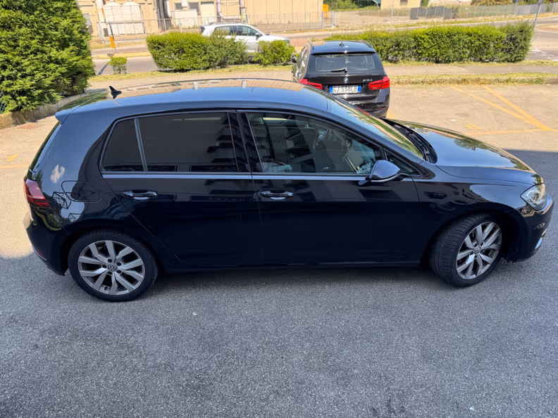 VW Golf - 6
