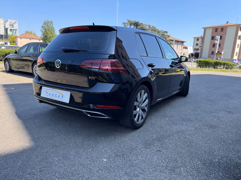 VW Golf - 5