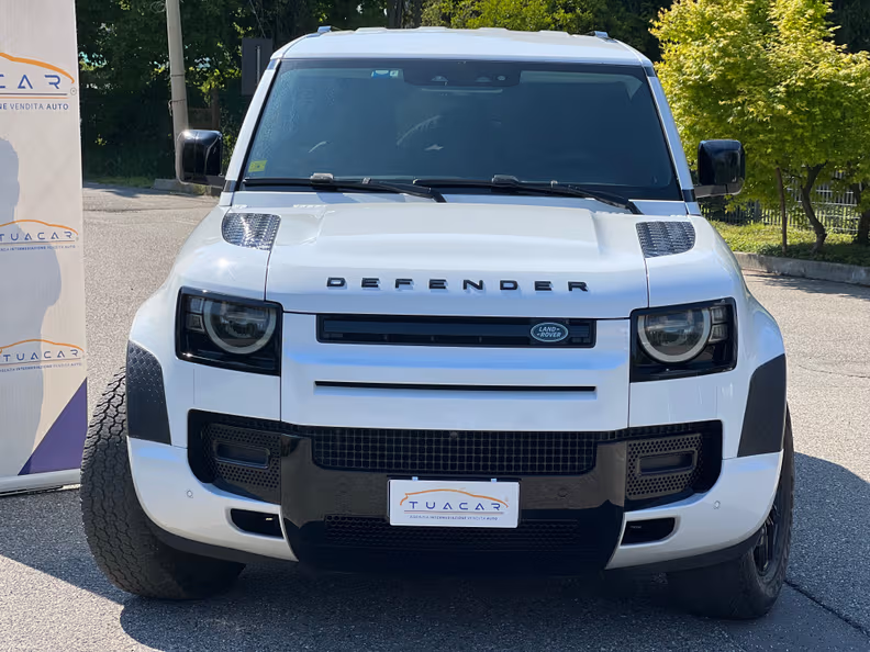 Land Rover Defender - 2