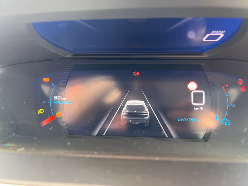 Peugeot 208 - 15