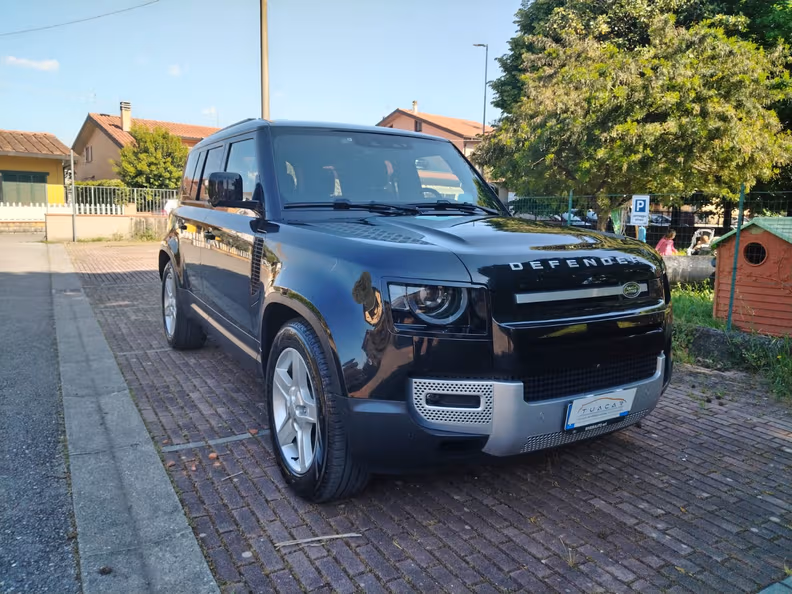 Land Rover Defender - 10
