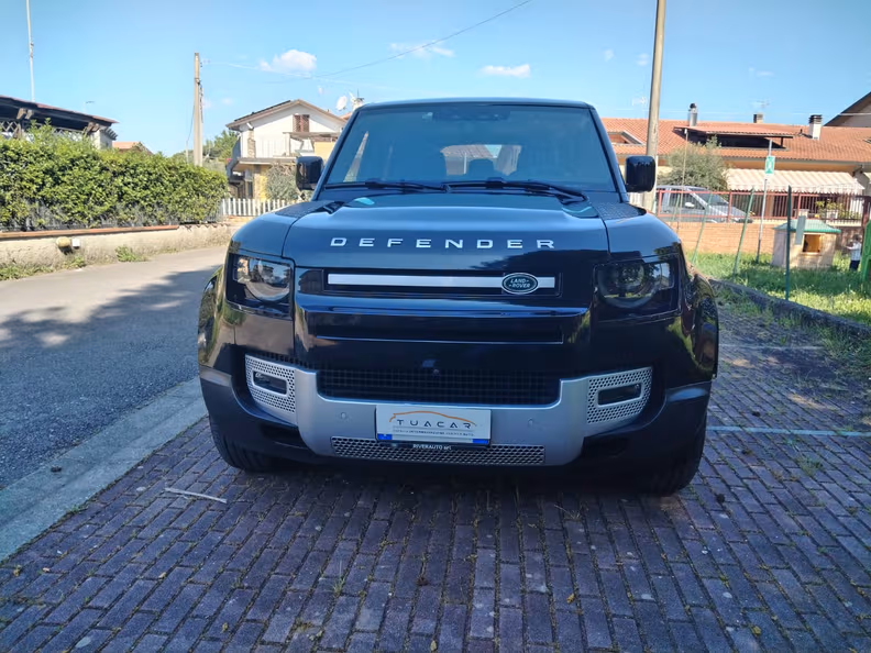 Land Rover Defender - 12