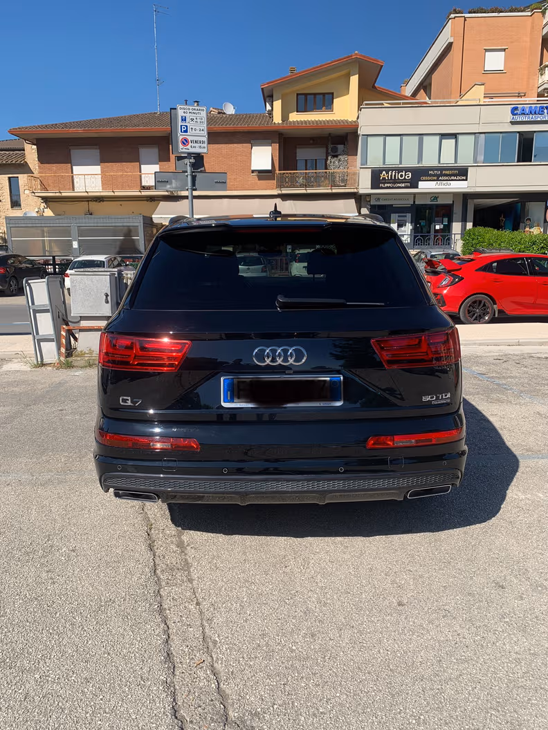 Audi Q7 - 7