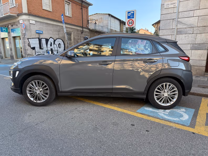 Hyundai Kona - 4