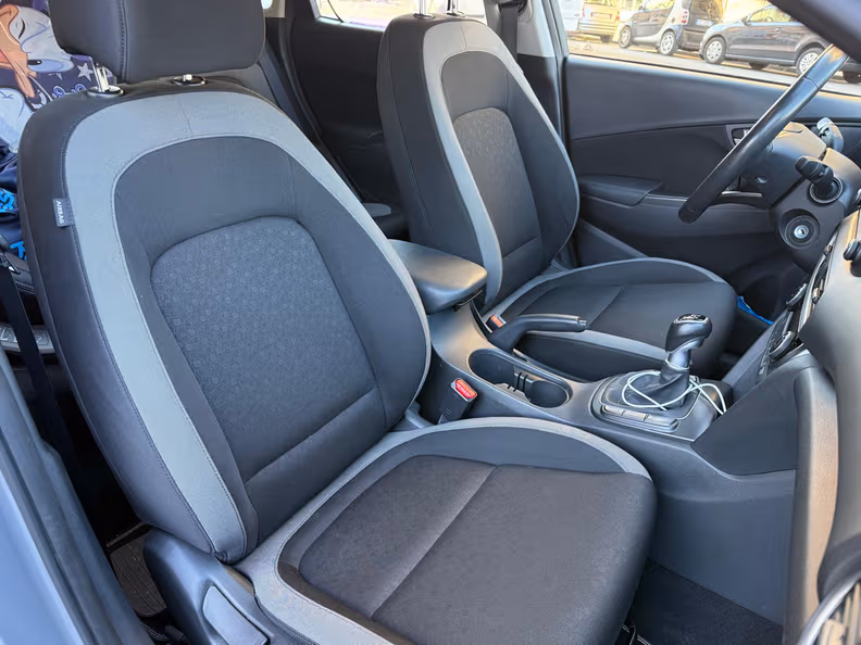 Hyundai Kona - 23