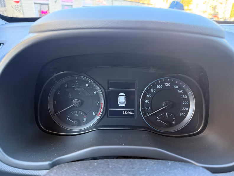 Hyundai Kona - 11