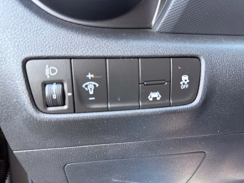 Hyundai Kona - 24