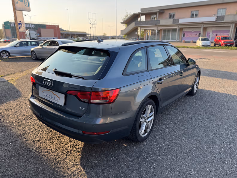 Audi A4 - 5