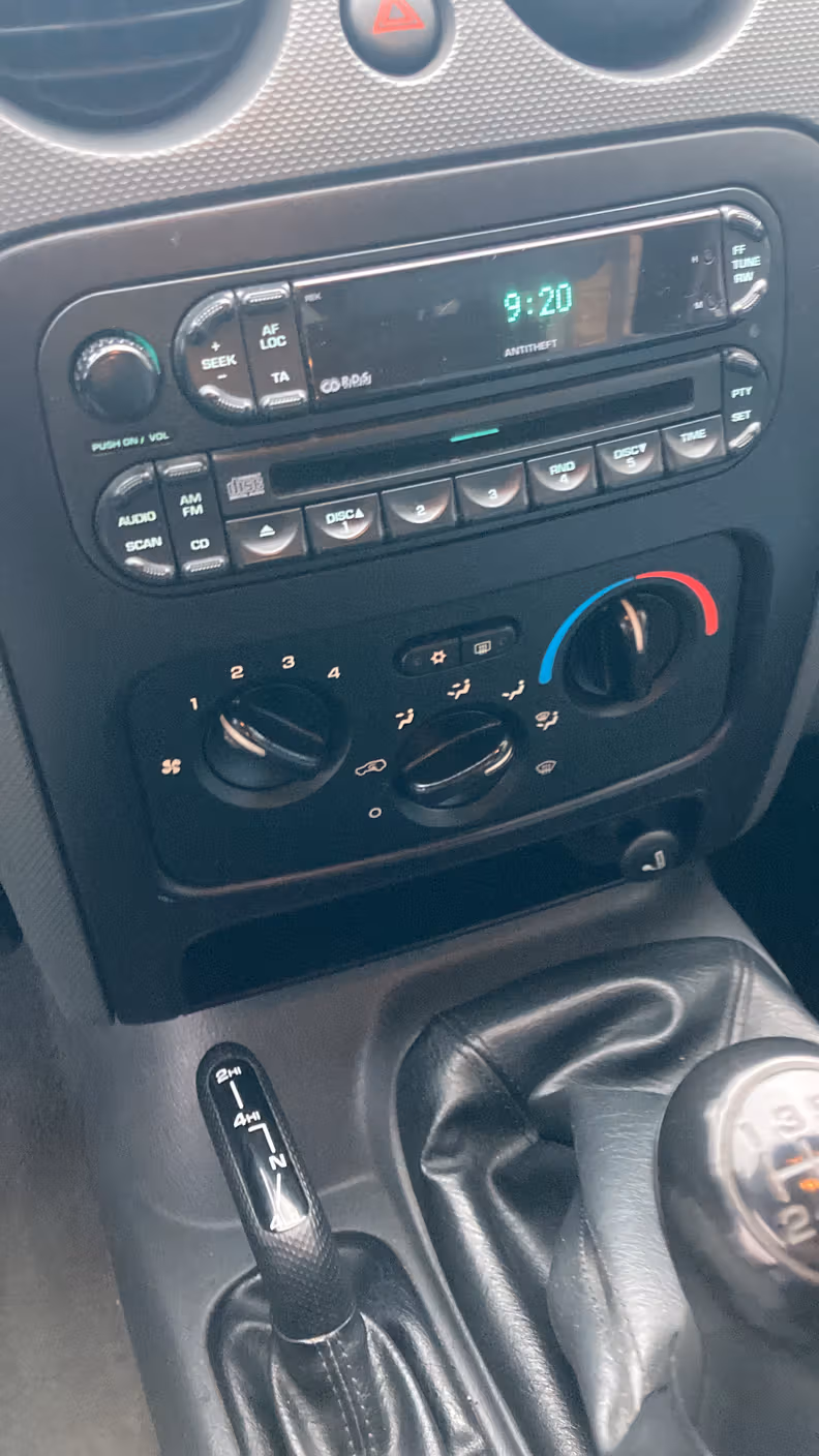 Jeep Cherokee - 10