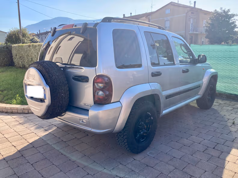 Jeep Cherokee - 7