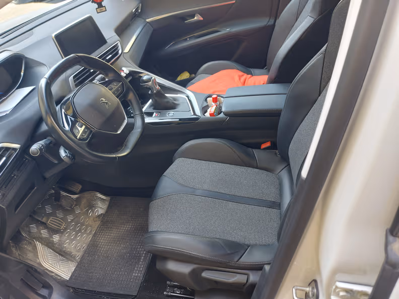 Peugeot 3008 - 12