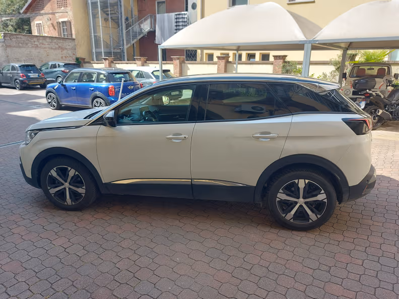 Peugeot 3008 - 8