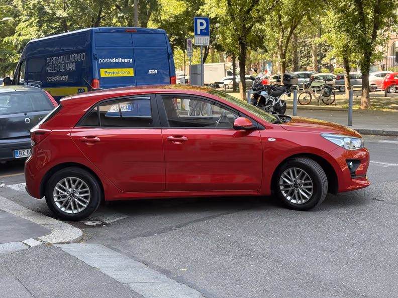 Kia Rio - 4