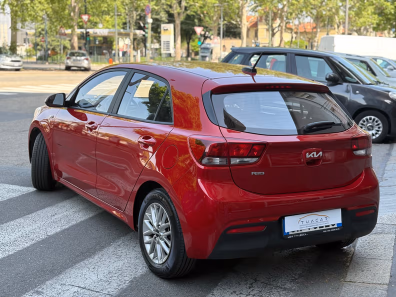 Kia Rio - 7