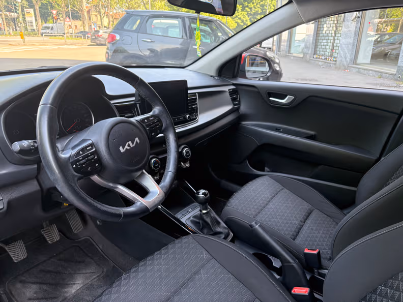 Kia Rio - 13