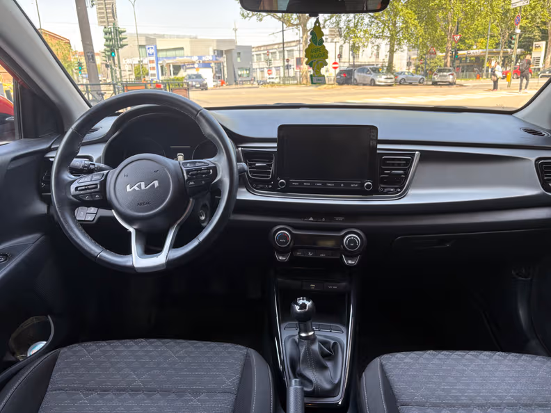 Kia Rio - 11