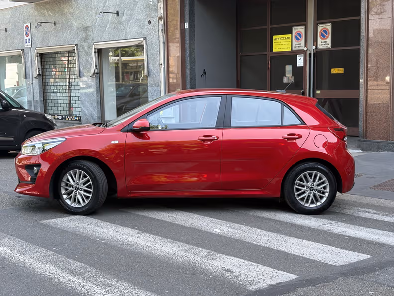 Kia Rio - 8
