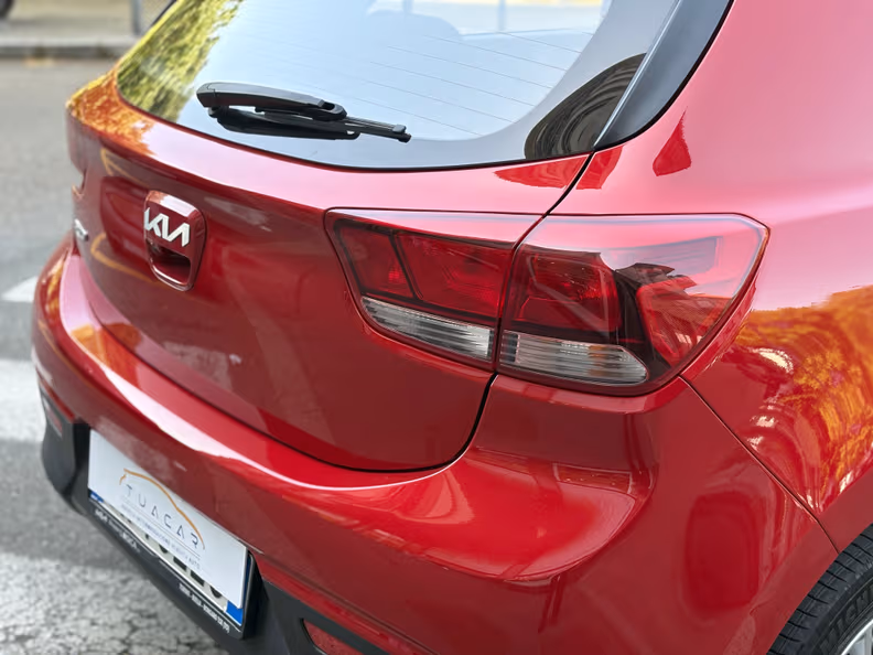 Kia Rio - 10