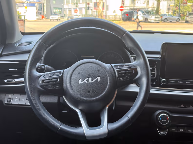 Kia Rio - 12