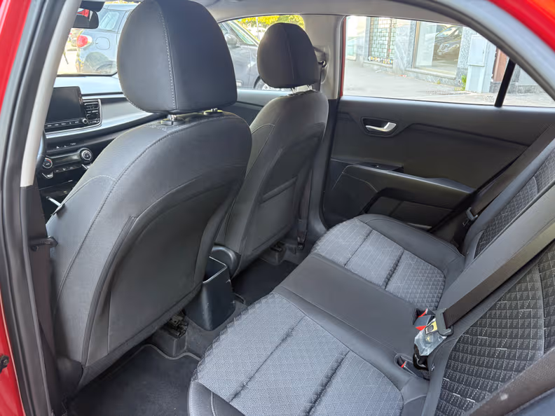 Kia Rio - 17