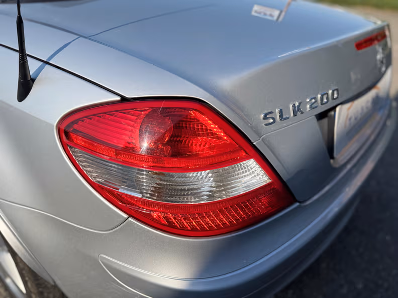 Mercedes-Benz SLK-Class - 12