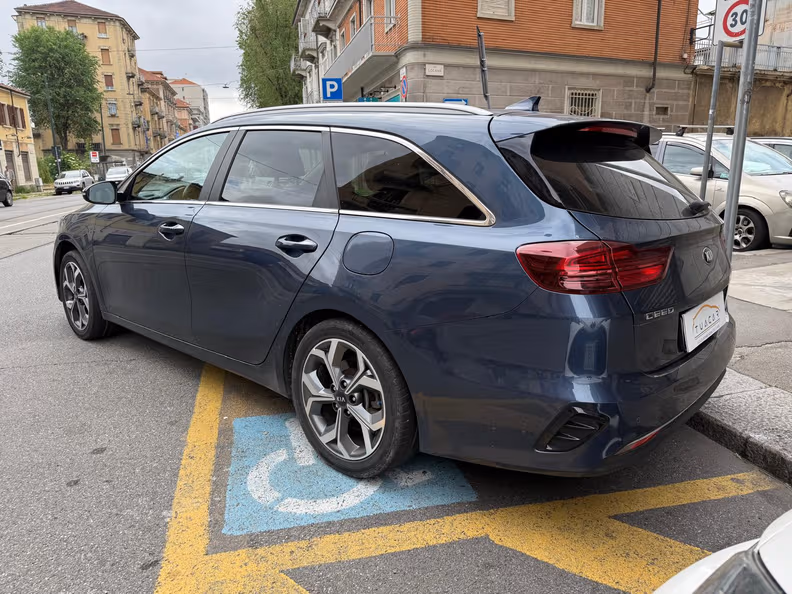 Kia Ceed - 5