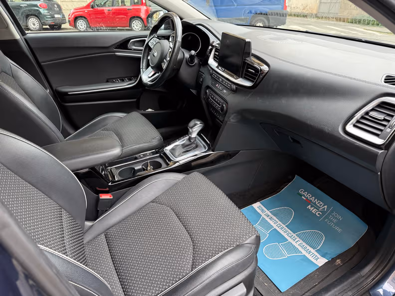 Kia Ceed - 26