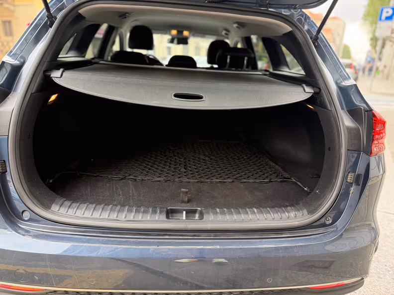 Kia Ceed - 32
