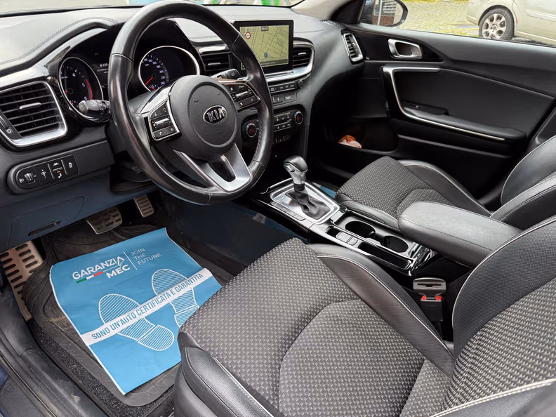 Kia Ceed - 9